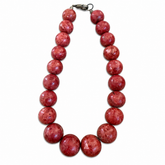 Collana vintage con maxi sfere rosso corallo – Stile statement