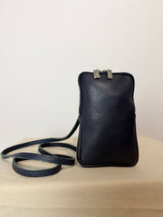 Porta cellulare in vera pelle blu, design essenziale e raffinato