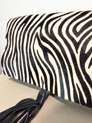 Borsa in vero cavallino · stampa zebra · dettagli con frange