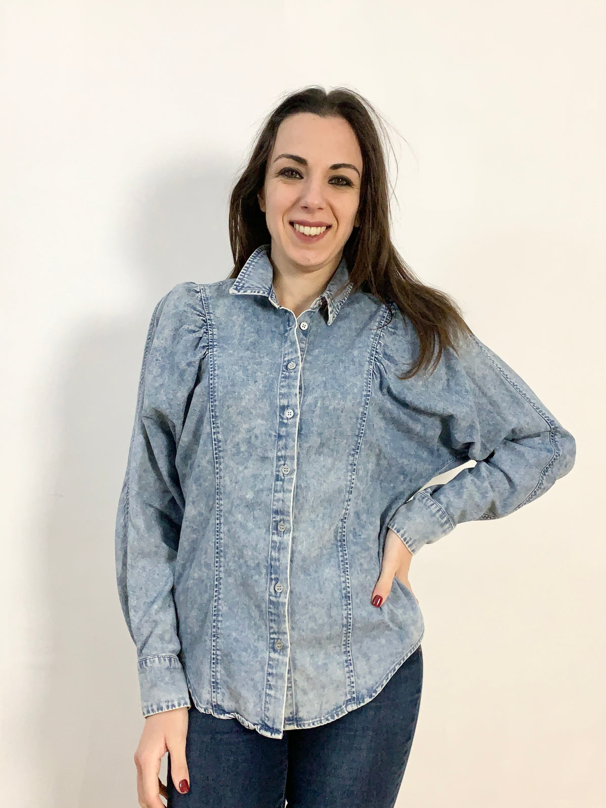 Delicata camicia in denim