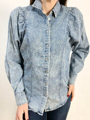 Delicata camicia in denim